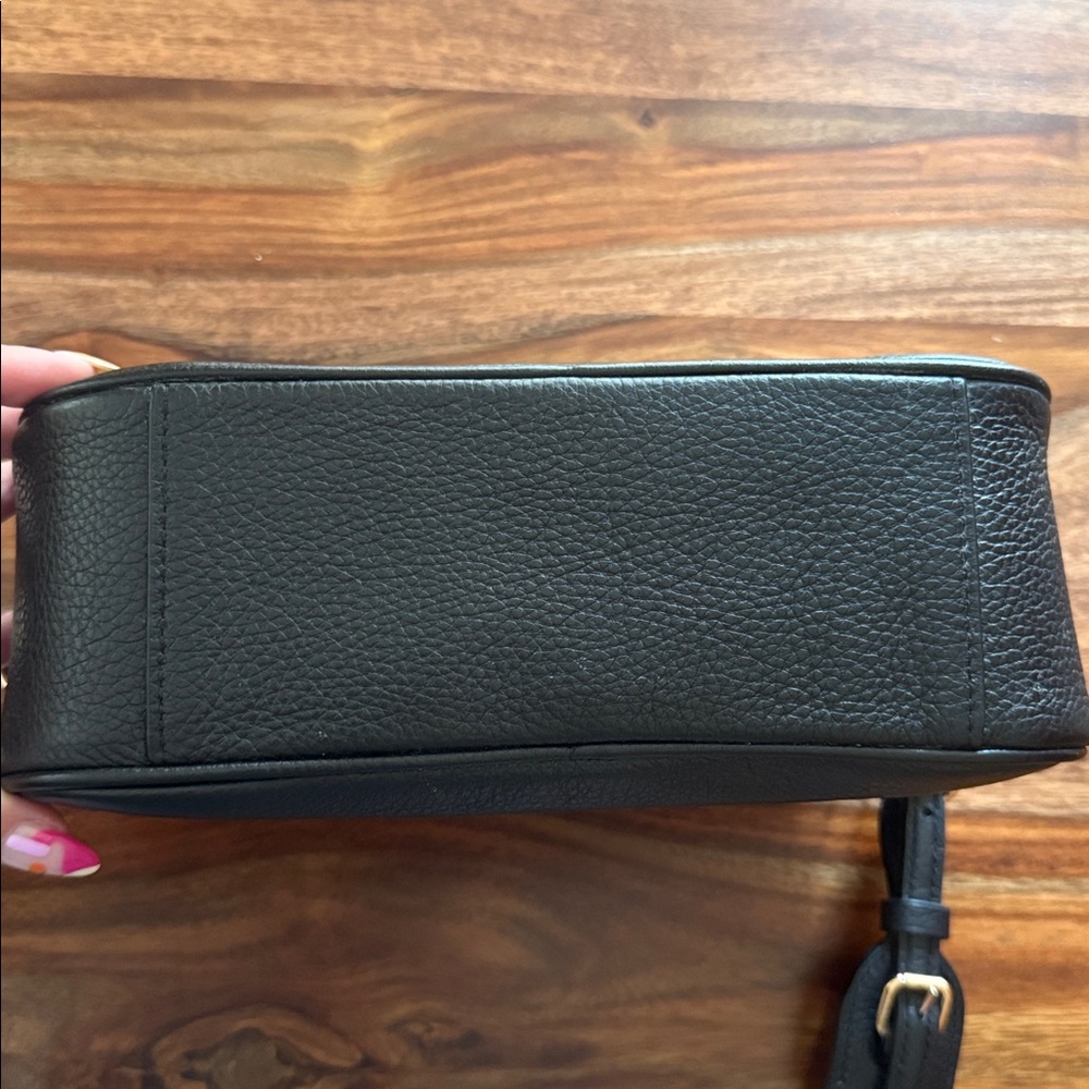 Coach Solid Black Pebbled Leather Horse and Carriage Crossbody Camera Bag Auth - Picture 9 of 11